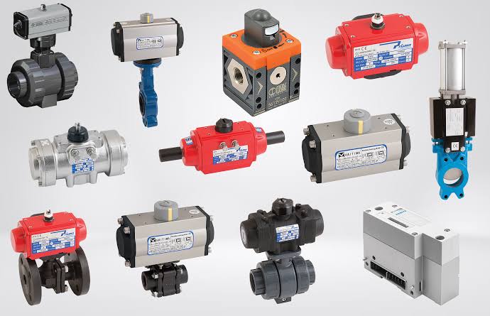 Pneumatic actuators and ball valves
